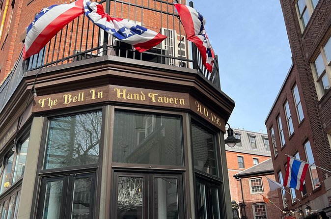 2 Hour Historic Pub Crawl in Boston - Green Dragon and Dirty Nelly’s: why these names matter on this route