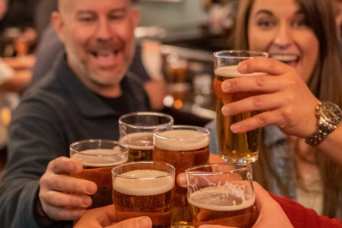 2 Hour Historic Pub Crawl in Boston - Small-group energy: a night that’s easier to socialize in