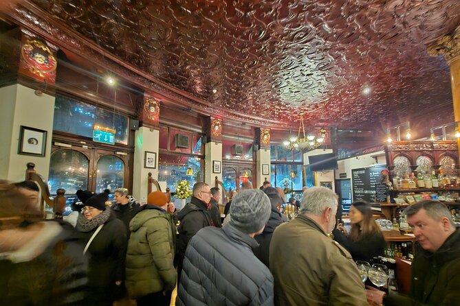3-Hour Historic Pub Experience in London - Wesley’s London vibe: storytelling that stays practical