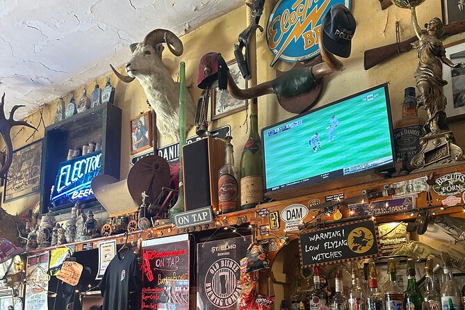 3 Hour Private Bisbee Pub Crawl - Seance Room, Tarot, and Shops: A Fun Left Turn