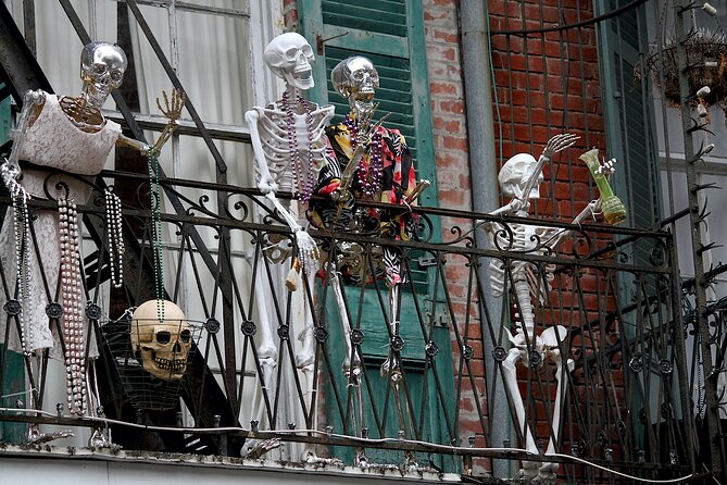 Adults Only Haunted Pub Crawl in New Orleans - A Haunted Crawl Through the French Quarter’s Gritty Glow