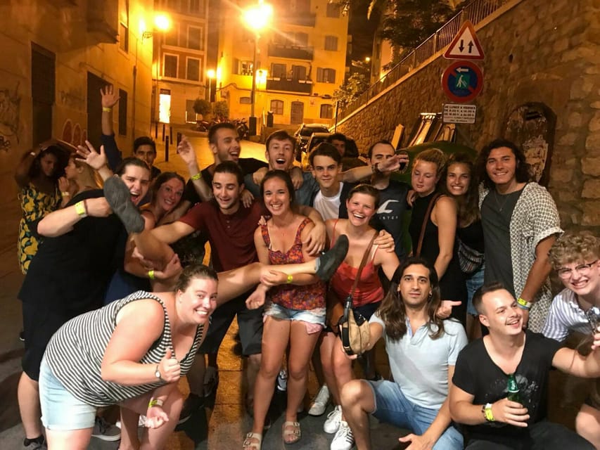 Alicante: Guided Pub Crawl with Shots and Beer - Why this Alicante pub crawl works for a first night out