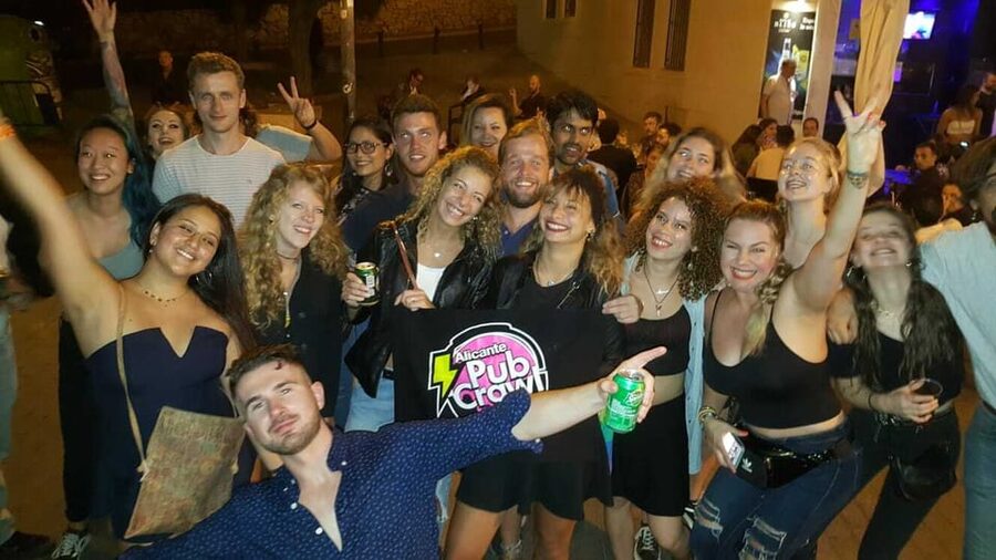Alicante: Guided Pub Crawl with Shots and Beer - Timing and pacing: what a 3.5-hour night really feels like