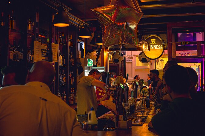 Amsterdam Private Pub Crawl in the City Center - How the Guide Shapes the Experience (Without Killing the Fun)