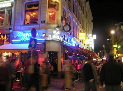 Amsterdam: Red Light District and Local Pub Tour - Meeting Point, Group Size, and Walking Time (Plan Like a Local)