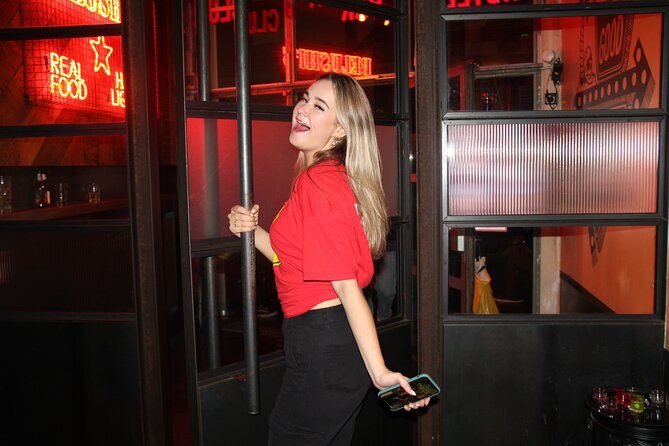 Amsterdam Red Light District Pub Crawl - Hosts, group energy, and the names you might meet