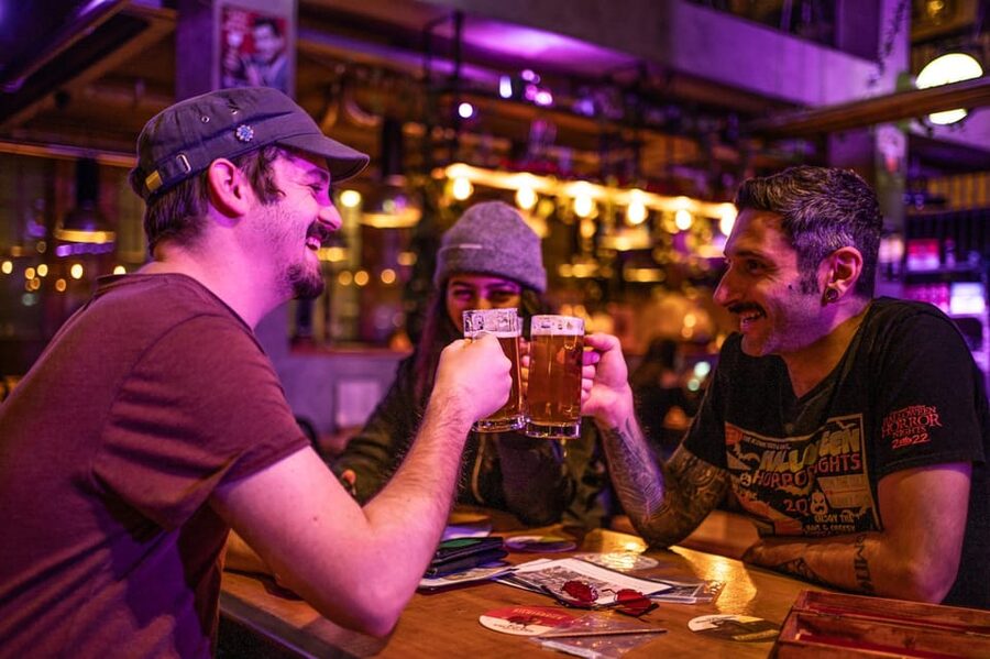 Amsterdam: Self-guided Red Light District Pub Crawl Mystery - Stop 2: the long puzzle-and-drink hour at a local bar
