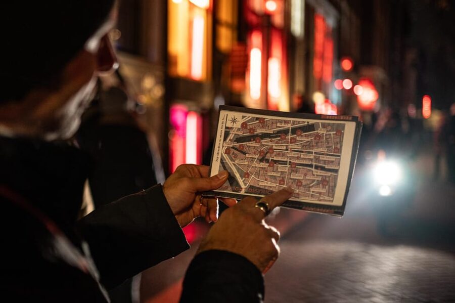 Amsterdam: Self-guided Red Light District Pub Crawl Mystery - Stop 3: a second Red Light District segment (20 minutes) to connect the dots