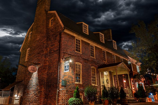 Annapolis Ghost Tours Boos & Booze Haunted Pub Crawl - Stop 3: Reynolds Tavern and 1747 Pub (With a Spirit in the Mix)