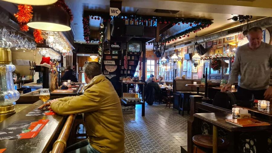 Antwerp: Pub Crawl in the Historical City - Three pub visits, each with a different tasting moment