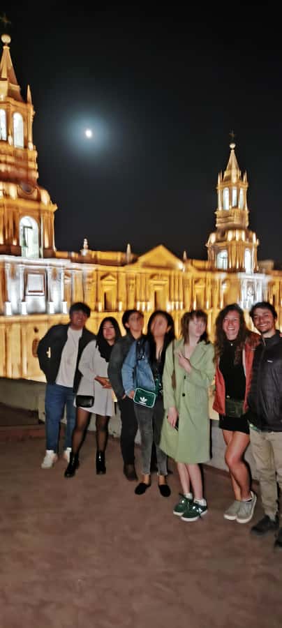Arequipa: Pub Crawl with Skip-The-Line Access and Drinks - Your guide’s real value: keeping the group lively and coordinated