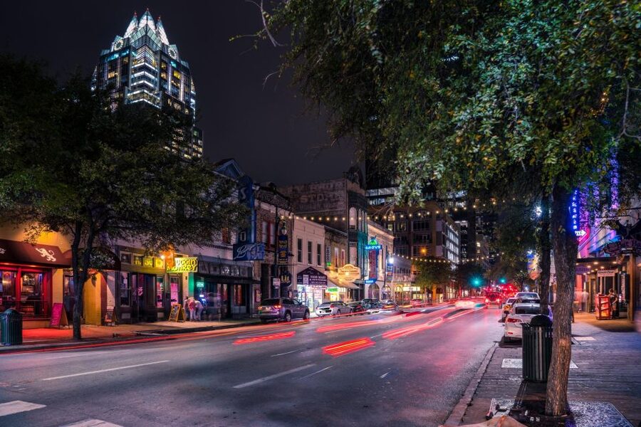 Austin: Downtown Live Music Pub Crawl - Friends Bar: the first venue stop and your first taste of Austin’s sound