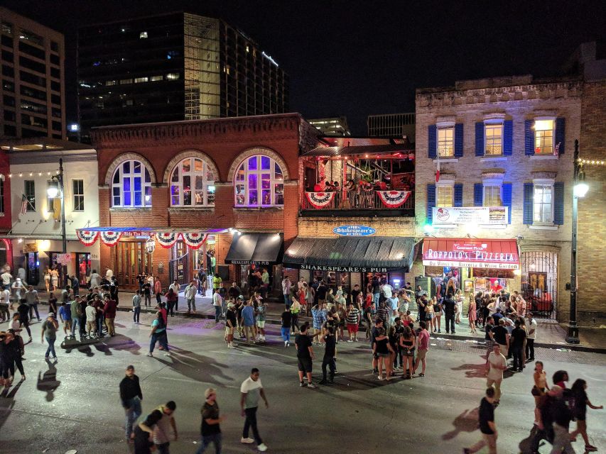 Austin: Downtown Live Music Pub Crawl - Blind Pig Pub: live music you’ll want to come back for