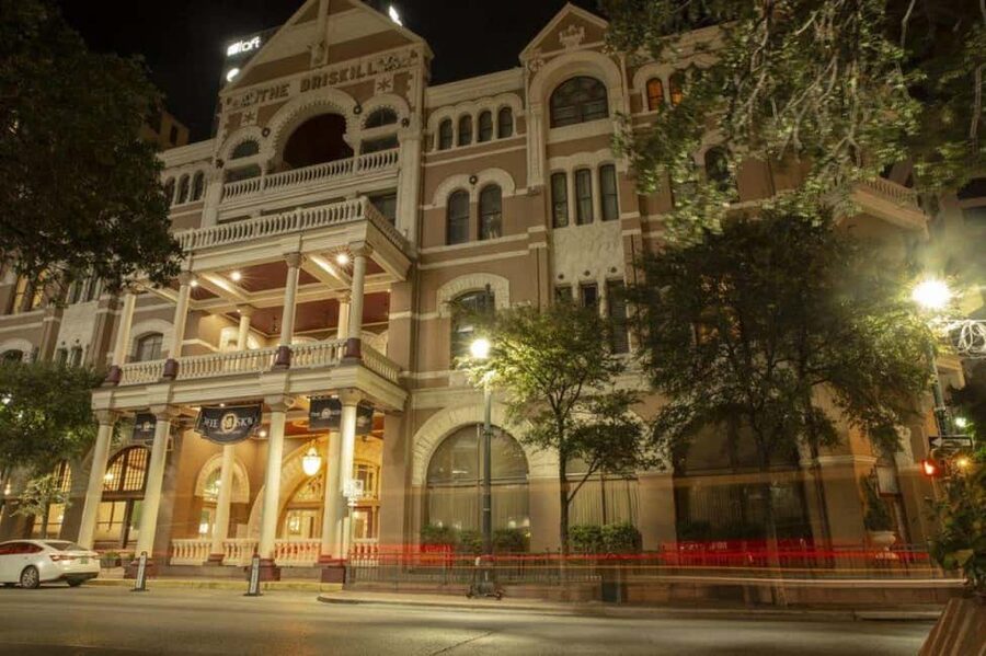 Austin’s Spirits & Spirits Haunted Pub Crawl - The route: how the crawl stays fun without dragging