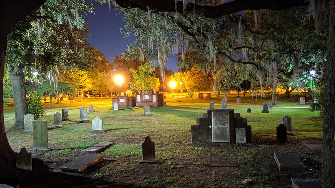 Bad Kitty Haunted Savannah Pub Crawl - Spooky, naughty ghosts - Drinks, Walking Pace, and Group Size (Max 20)