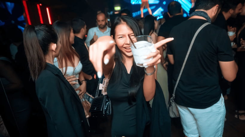 Bangkok: Pub Crawl - Who this Bangkok pub crawl fits best
