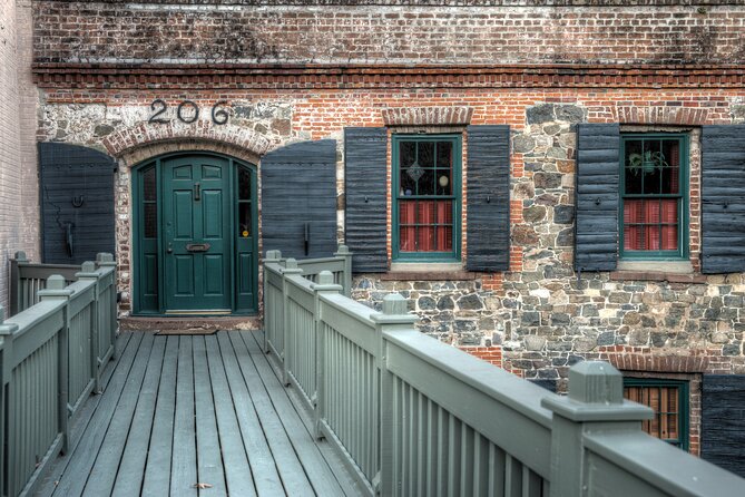 Battles & Brews Pub Crawl in Savannah - Stop 1 at The DeSoto Savannah: Robert E. Lee’s lingering legend
