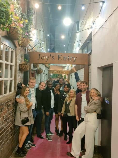 Belfast: Pub Crawl and Bar Walking Tour with Two Drinks - Why this Belfast pub crawl works as a city intro