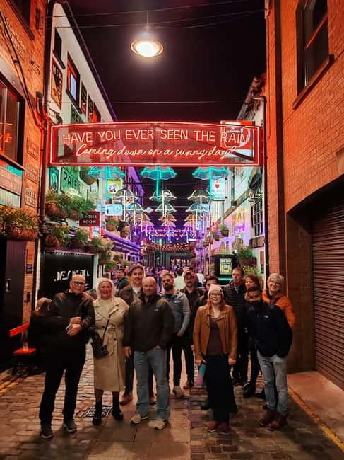 Belfast: Pub Crawl and Bar Walking Tour with Two Drinks - Should you book this Belfast pub crawl?