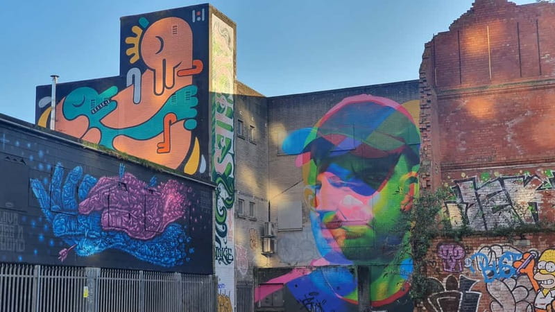 Belfast : Pub Music , Street Art Experience Walking Tour - Two 30-minute live-music stops in local pubs