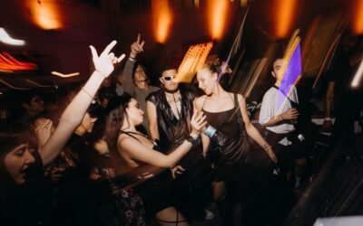 Berlin: Pub Crawl with Shots and VIP Club Entry - Mitte and Friedrichshain bar hopping: why the guide is the difference
