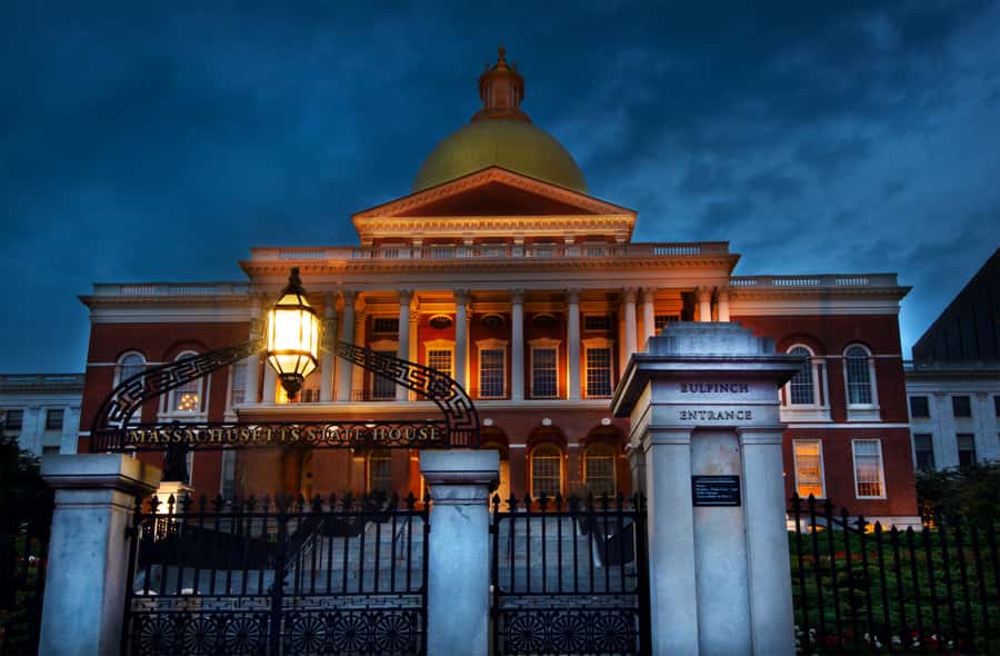 Boston: Boos and Brews Haunted Pub Crawl - Omni Parker House Hotel: warding off Room 303’s sinister salesman