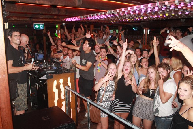 Cairns Pub & Club Tour - How the Cairns Pub & Club Tour keeps the night moving