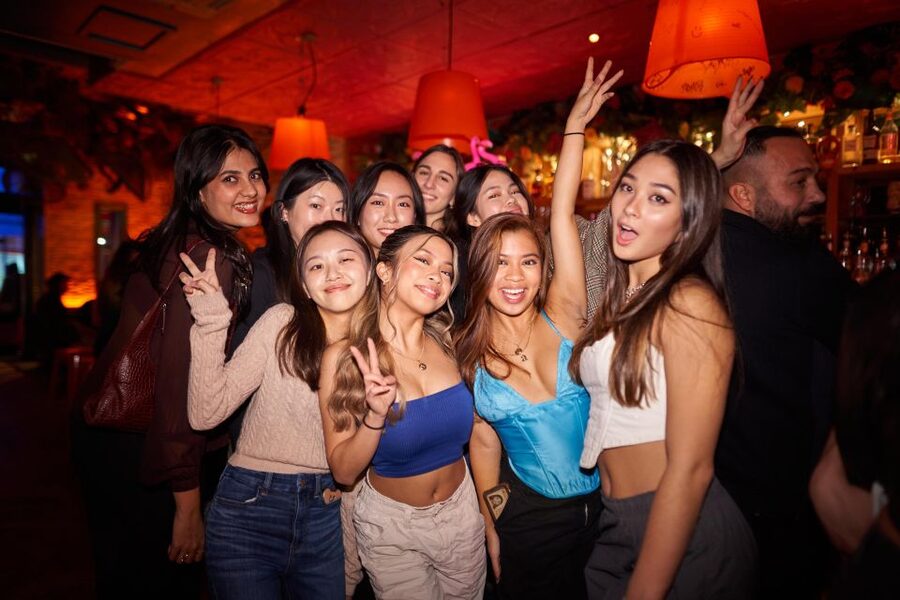 Camden Pub Crawl & Bar Tour London - Weekday Energy: Pubs, Games, and Alternative Nightlife Without the Rush