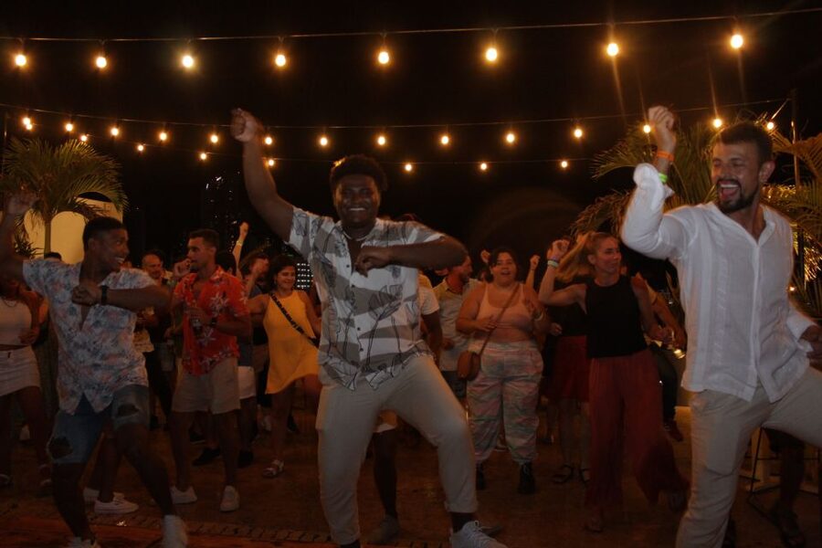 Cartagena: Pub Crawl with Dancing Lessons and Free Shots - Practical tips that make the night go smoother