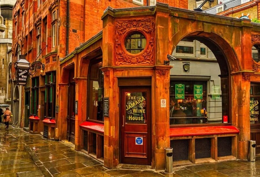 City of London Historic Pub Tour with Beers and Bar Snacks - Pub Stops 1–3: Pre–Great Fire Pubs and the Stories That Give Them Weight