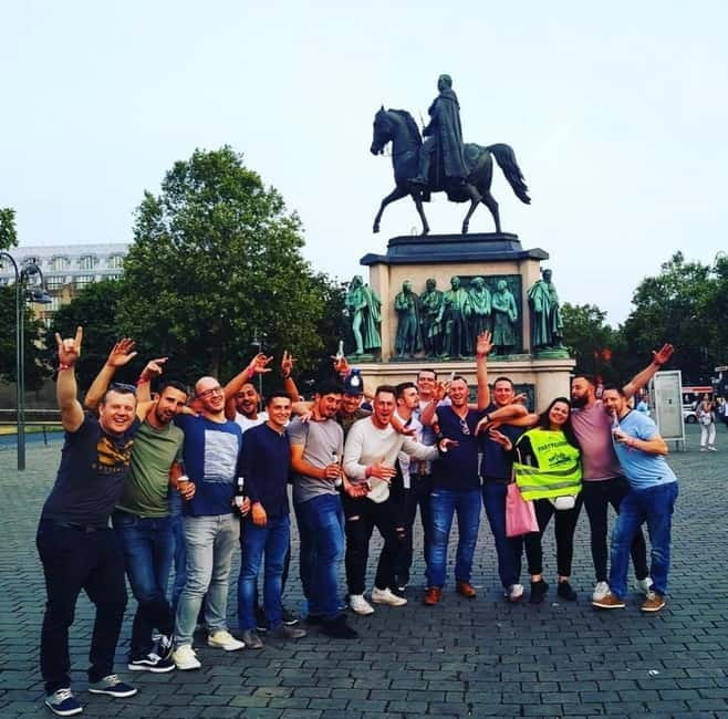Cologne Pub Crawl - 4 Locations, Shots & Club Entry - The Four Stops and the One-Group Rule