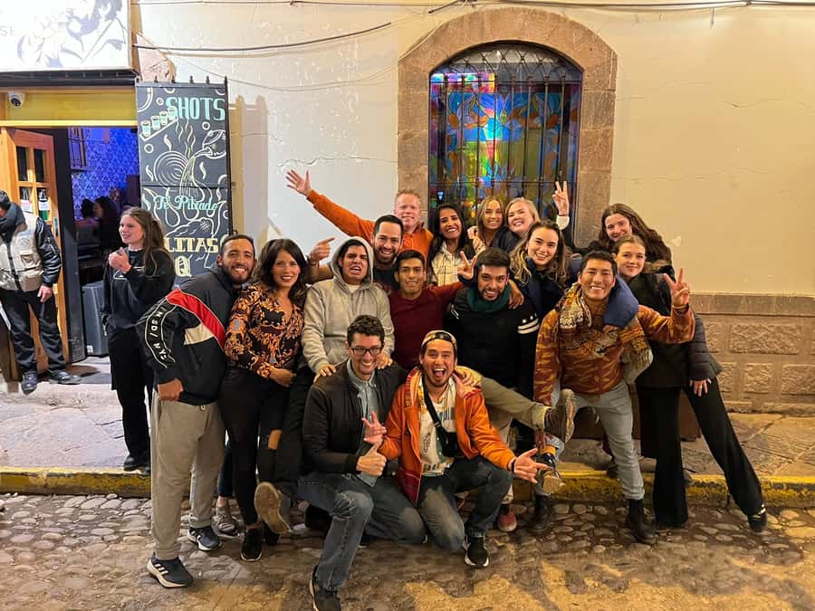 Cusco: Pub Crawl with Skip-the-Line Access and Drinks - Walking logistics in Cusco: stairs, close stops, and Saturday taxis
