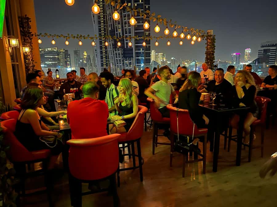 Dubai: Pub Crawl Nightlife Tour - Key highlights at a glance