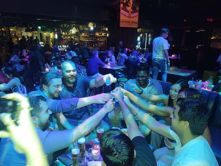 Dubai: Pub Crawl Nightlife Tour - Tips to have a smoother night (and not get tripped by the details)