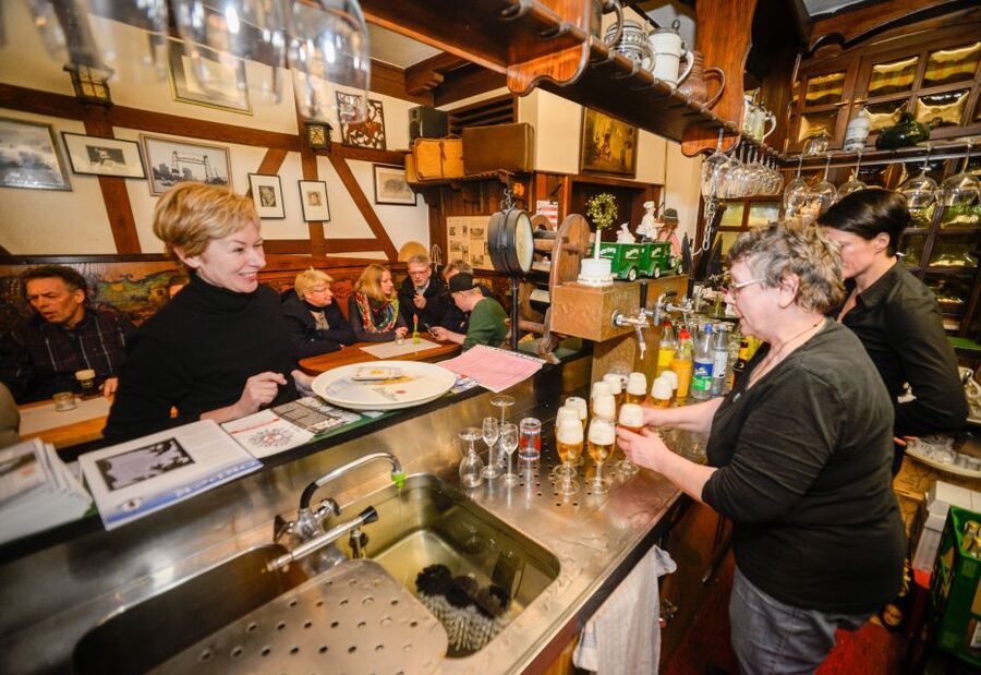 Duisburg-Ruhrot: Historic Harbor Pub Tour - What the beer stops teach you about Ruhrort today