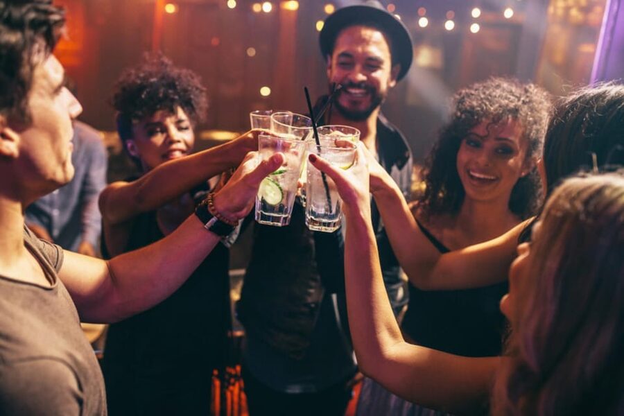 Düsseldorf Pub Crawl - 4 Locations, Shots & Club Entry - Key Highlights You’ll Actually Feel