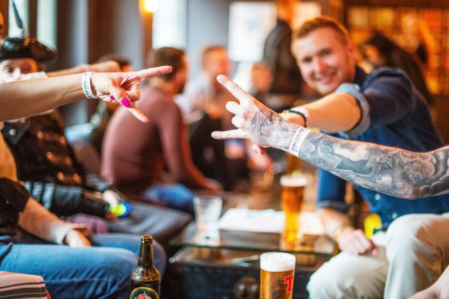 Edinburgh: Pub Crawl 7 Bars with 6 Shots - Who This Tour Suits Best (and Who Should Skip It)