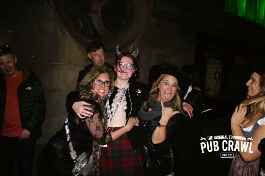 Edinburgh: Pub Crawl 7 Bars with 6 Shots - Should You Book This Edinburgh Pub Crawl With 6 Shots?