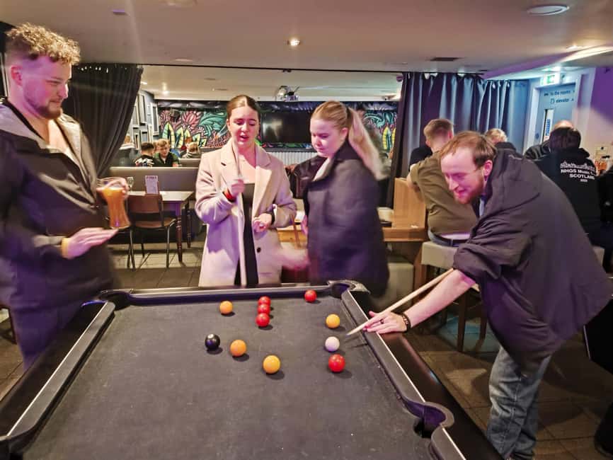 Edinburgh: Ultimate Pub Crawl Party with 7 Bars & 1 Club - OX184 Meet-Up and the 8:15 PM Rollout