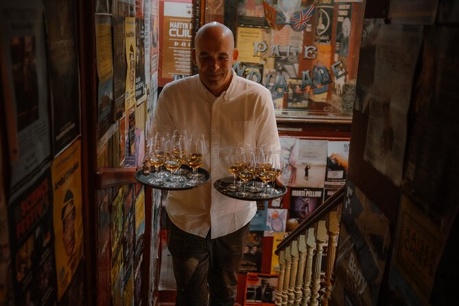 Edinburgh: Whisky Tasting with Storytelling in a Historic Pub - Group size: up to 25 people, so you’ll need the right mindset