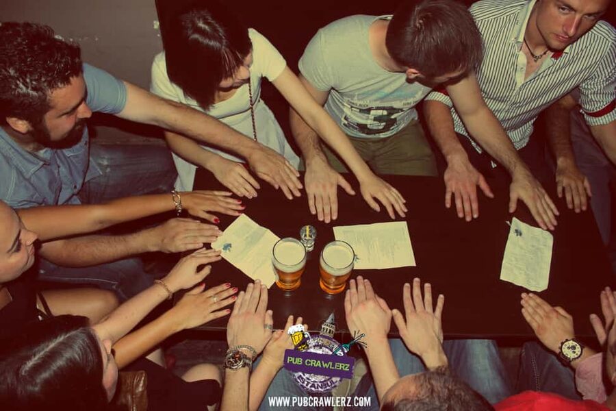 Explore Istanbul Night Life: Pub Crawl - Starting at Beer Station in Taksim: first steps and quick orientation