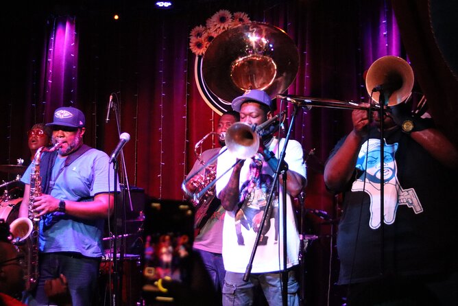 Frenchmen Street VIP Live Music Pub Crawl in New Orleans - The dance contest finale and Mardi Gras bead prize
