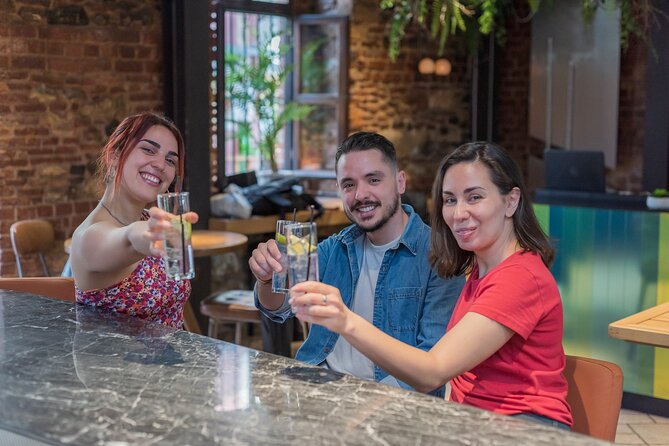 Friday Night Pub Crawl in Thessaloniki, Greece - The night at a glance: start, pacing, and what to expect