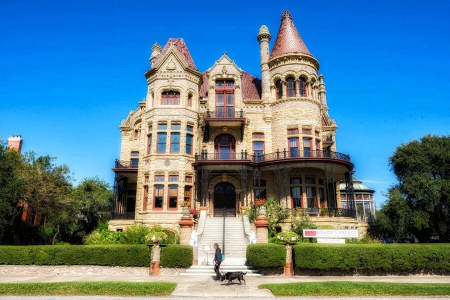 Galveston: Haunted Pub Crawl Walking Tour - The Small Risk: When Tours Don’t Start on Time