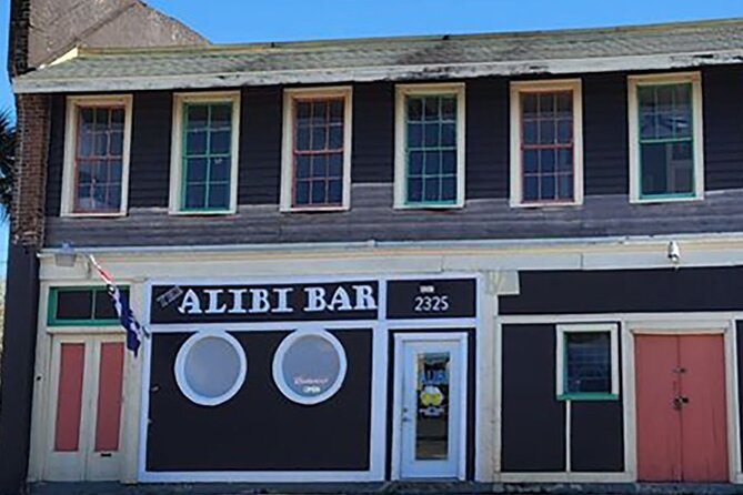 Galveston's Best Pub Crawl Tour and Guided History Walk - A guided pub crawl that moves at a real night-out pace