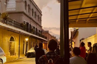 Ghost Tour and Haunted Pub Crawl Party with Free Shot - Where You Start and How the Night Flows in the French Quarter