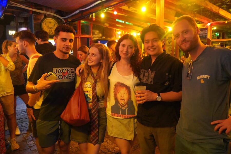 Hamburg: Reeperbahn Pub Crawl with Shots and Games - What to bring and how to plan your evening