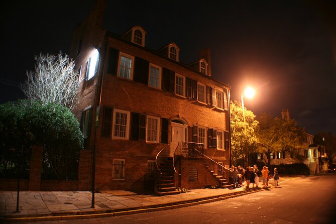 Haunted Savannah Pub Crawl - Weather and comfort: a realistic plan for a 2-hour night walk