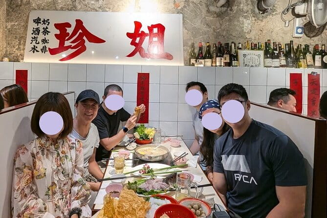 Hong Kong Pub Crawl at Lan Kwai Fong (LKF) - Smart casual in LKF: dress code rules that can trip you up