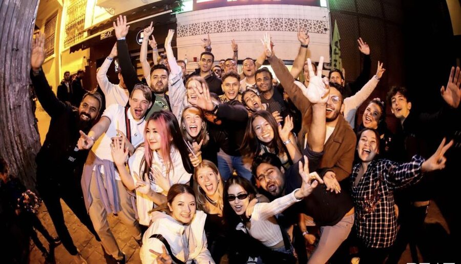 Istanbul: Party Pub Crawl with Party Bus - VIP entrance and skipping the line: saving time for dancing